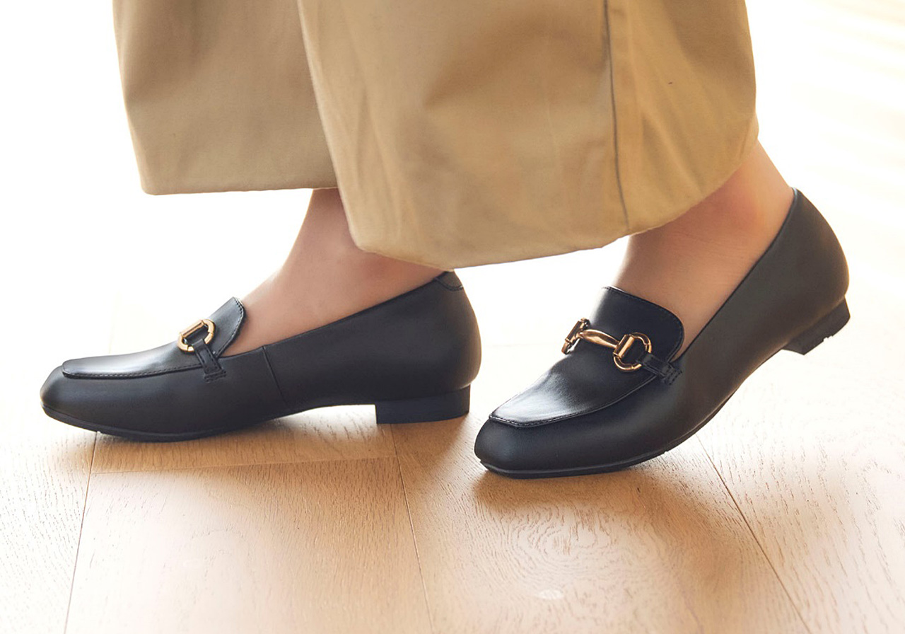 「ALL DAY Walk」2025年春夏新商品「1.5cmヒールスクエアトー」【品番、色、メーカー希望小売価格、サイズ、ヒール高、重量】ALD 3180、ブラック、8,690円（税込）、22.0～25.0cm（2E）、約1.5cm、約200g（23.0cm時/片足）