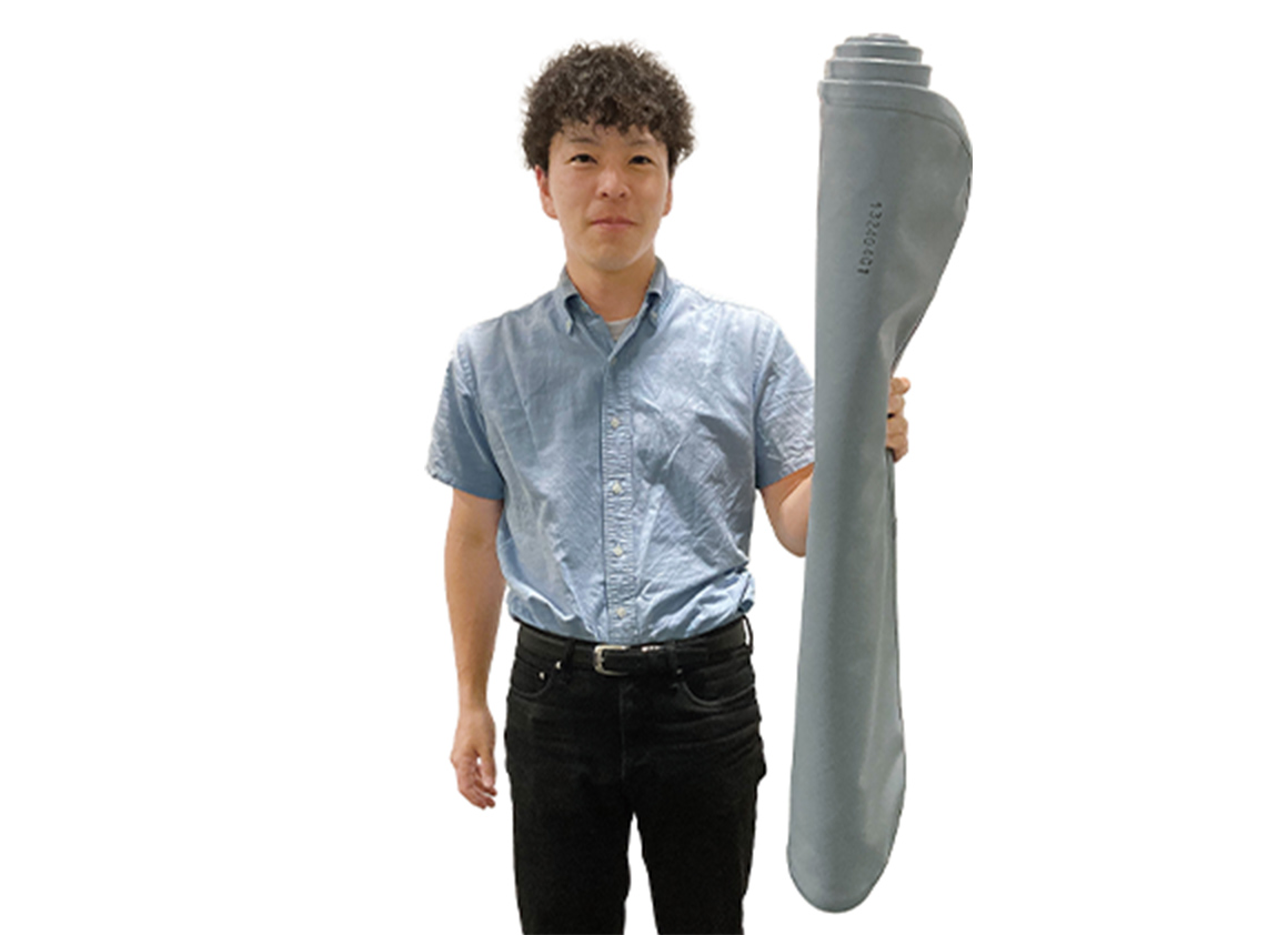 丸めて片手で持てる5㎏の重さ